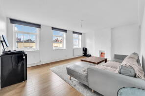 Flat 3, 1 3, Church Street, Windsor SL4 1PE