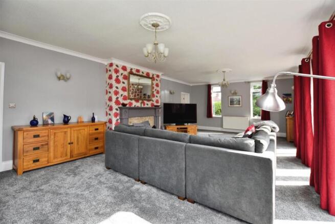 4 bed Detached for sale Image 10