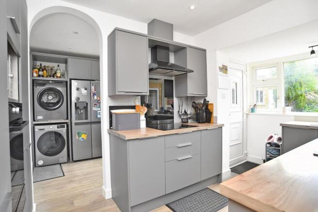 2 bed Semi-Detached Bungalow for sale Image 7