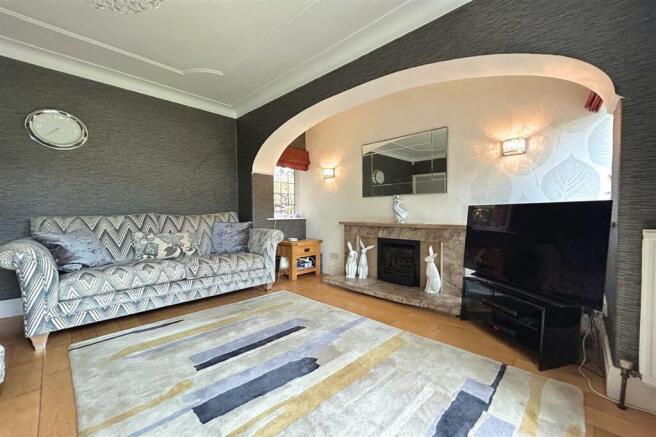 Norris Road, Sale, M33 photo 3