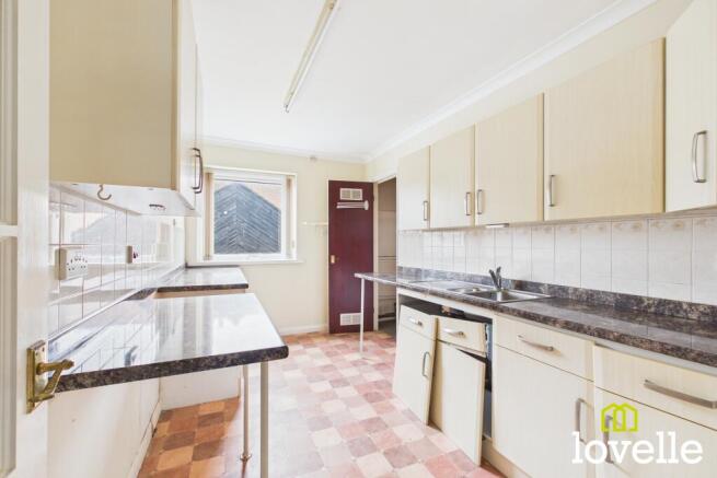 2 bed Flat for sale Image 4