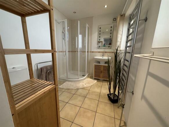 Bathroom.jpeg