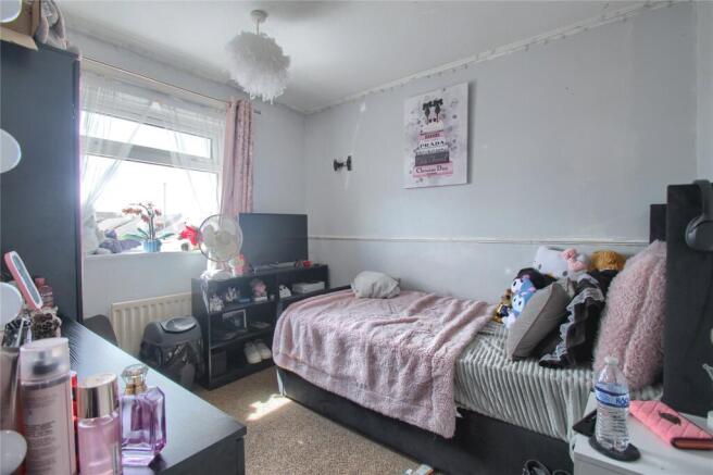 3 bed Terraced for sale Image 9