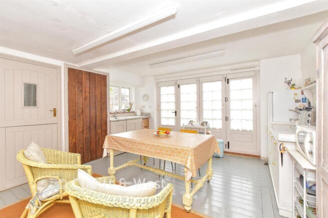 Kitchen/Breakfast Room