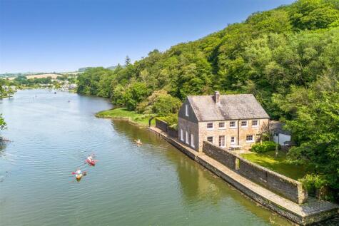 Lerryn PL22 0PY
