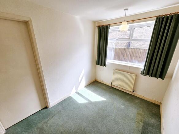 2 bed Semi-Detached Bungalow for sale Image 6
