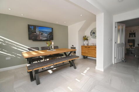 Merchant Croft, Barnsley, S71 2NY