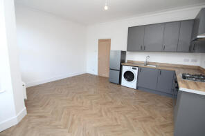 84b, Ringstead Road, London SE6 2BS