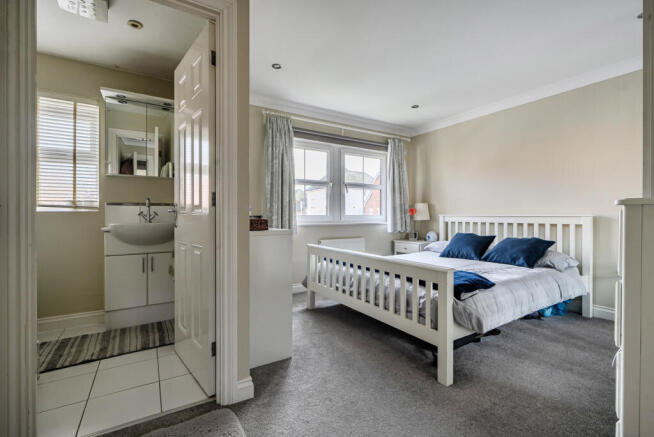 1393839-9-6949441...