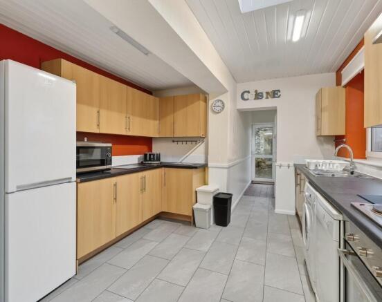 010 Kitchen