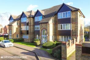 25, River Meads, Ware SG12 8EE
