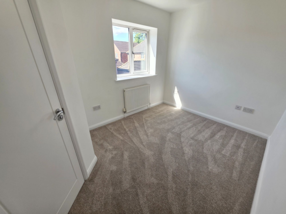 3 bed Semi-Detached for sale Image 10