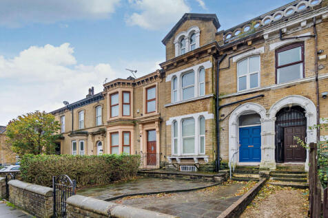 Ashgrove, Bradford, BD7