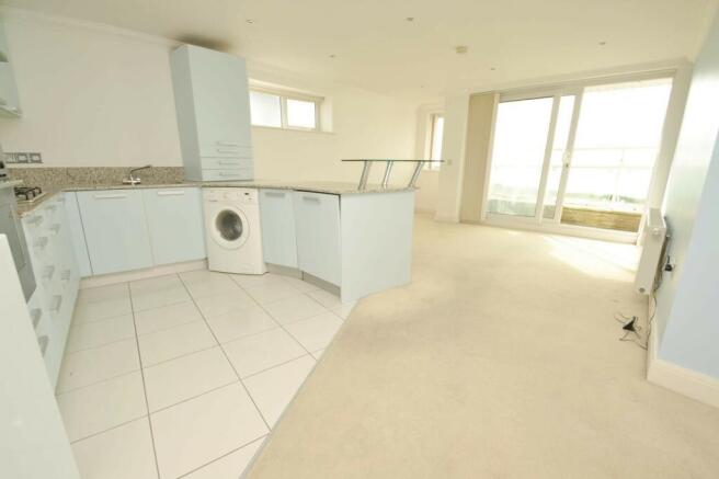 Lounge/Kitchen