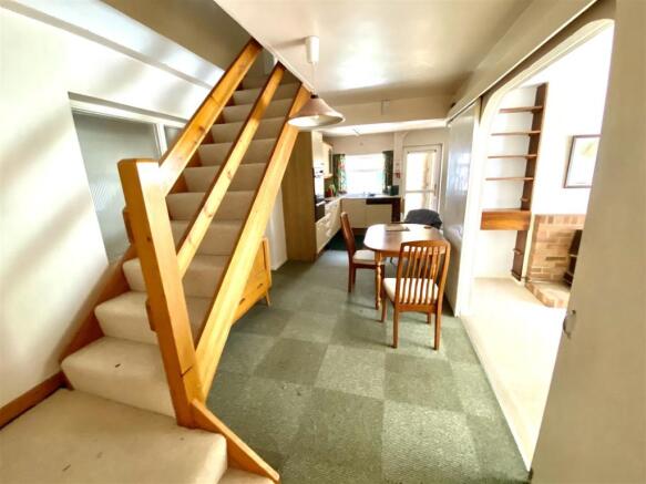kitchen dining room.jpg