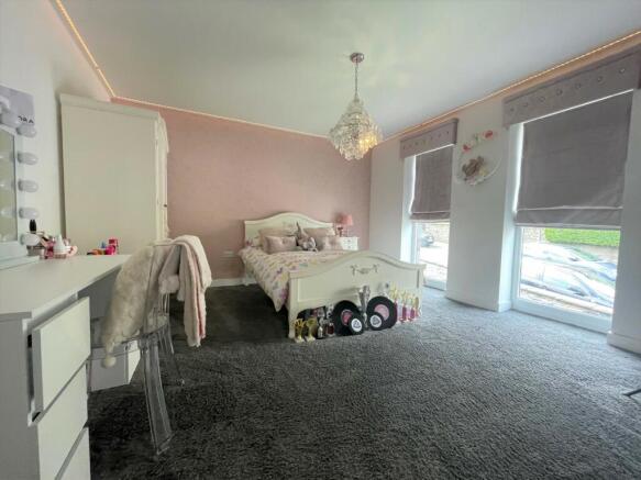 BEDROOM 2A
