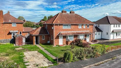 Brookside Road, Mile Oak, Tamworth, Staffordshire, B78
