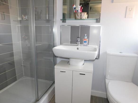 EN SUITE