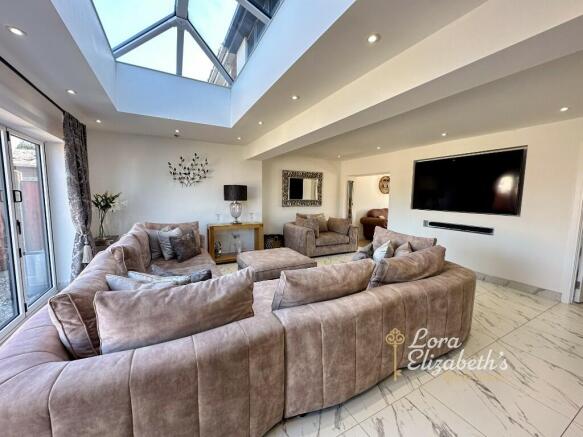 Kitchen/Diner/Lounge