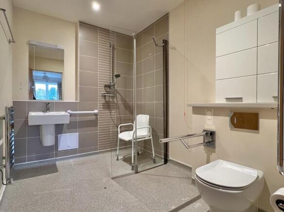 2 bed Apartment for sale Image 11