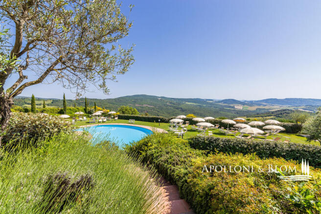 FIR3339_outdoors&pool_4864