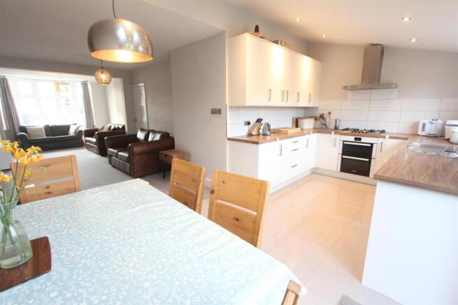 Living dining kitchen - L shaped