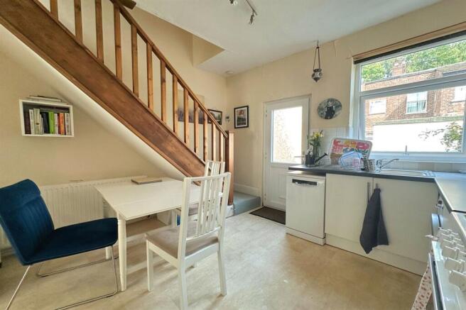 Hyde Grove, Sale, M33 photo 4