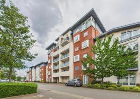 59, Stanton House, Coxhill Way, Aylesbury HP21 8FW
