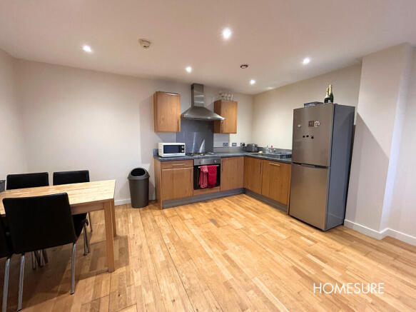 KITCHEN/DINING RO...