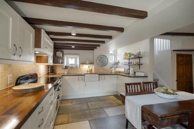 3 bed Not Specified for sale Image 7