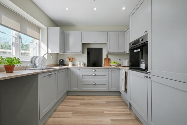 kitchen tugby dressed.png