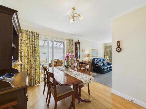 2 bed Detached Bungalow for sale Image 7
