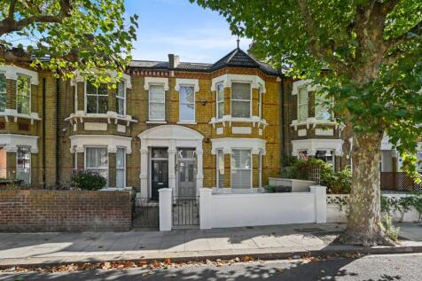 Ormiston Grove, London, W12