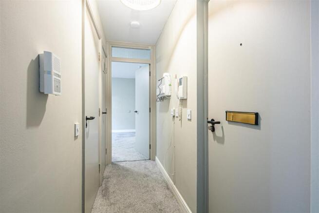 1 bed Apartment to rent Image 9