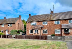 16, Fox Grove, Huntingdon PE29 2BN