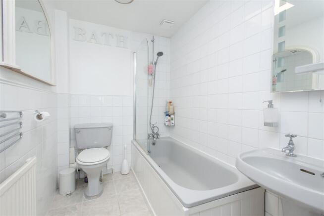DURHAM BATHROOM .jpeg.jpg
