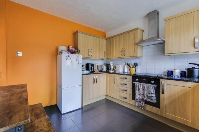 3 bed Semi-Detached for sale Image 6