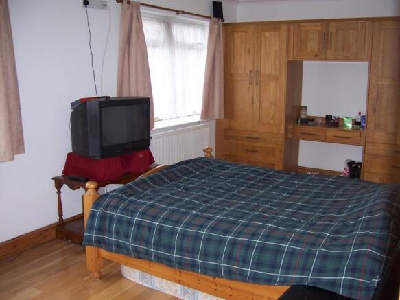 bedroom1