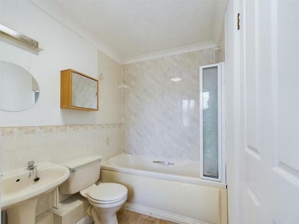 Bathroom.jpg