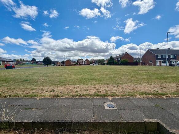 3 bed Terraced for sale Image 3