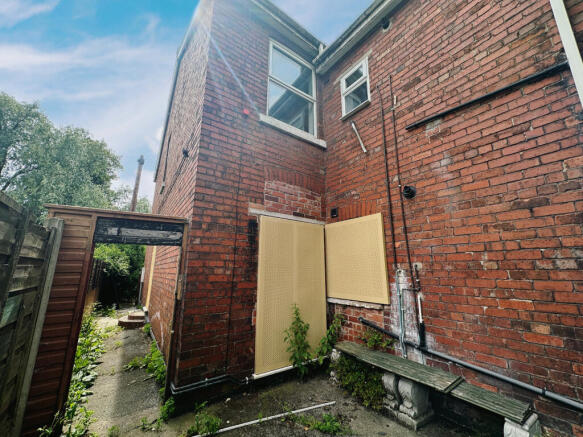 1 bed Ground Flat for sale Image 8