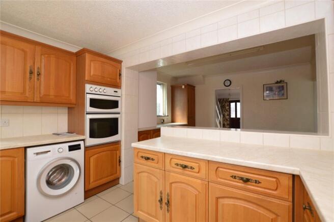 3 bed Semi-Detached for sale Image 10