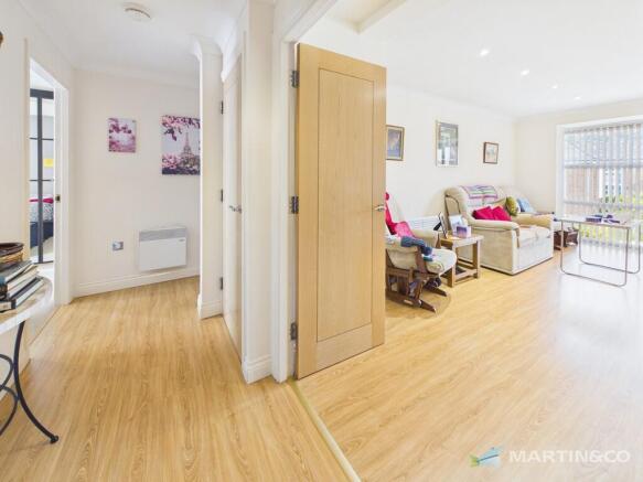 CAM02318G0-PR0623...