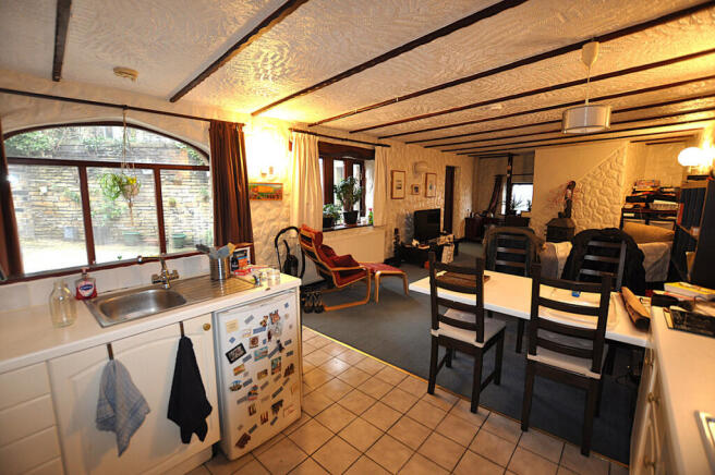 7 bed Mews for sale Image 8