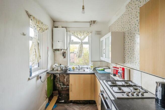 2 bed Terraced for sale Image 6