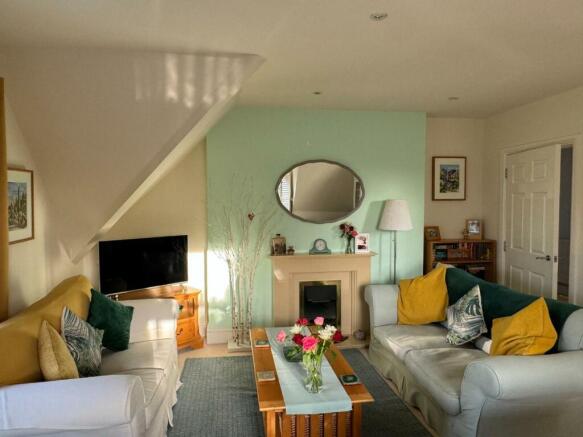 Lounge/Dining Room