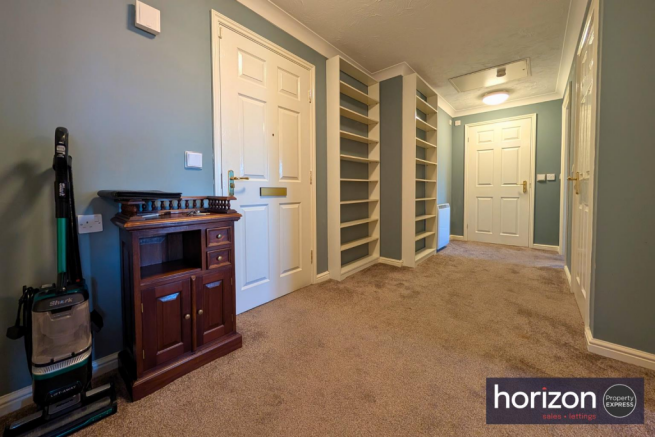 2 bed Apartment for sale Image 10