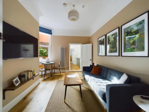 6 bed Block of Apartments for sale Image 6