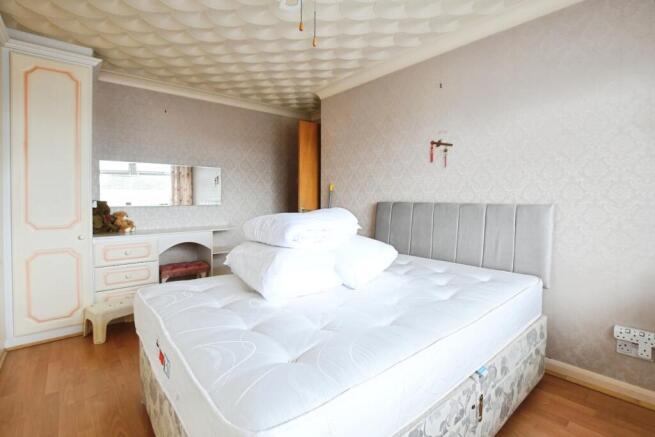 3 bed Semi-Detached for sale Image 10
