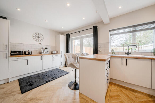 Kitchen Diner 1
